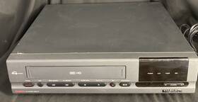 Magnavox Vr3330at01 4 Head On Screen Display Vhs Vcr Parts Only No Remote