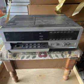 Vr8300bk01 Magnavox Programmable Vhs Video Cassette Player Mpn Model