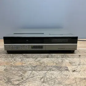 Vr8416sl01 Magnavox R8416sl01 Vcr Playervideo Cassette Recorder - No Remote