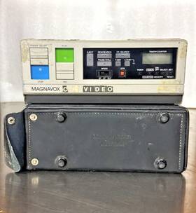 Magnavox Vr8453sl01 Vintage Portable Vhs Vcr Untested 1984
