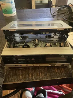 Vr8484sl01 Magnavox 8 Hour Video Cassette Recorder Model Vr8484sl01. Includes Ar8378bk01