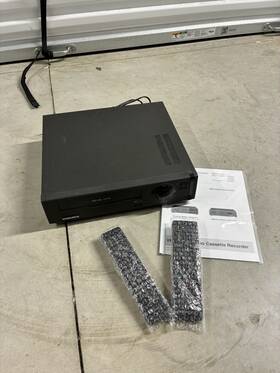 Magnavox Vr9062at01 4-head Hi-fi Stereo Vhs Vcr Player With Manual And Remote Tested