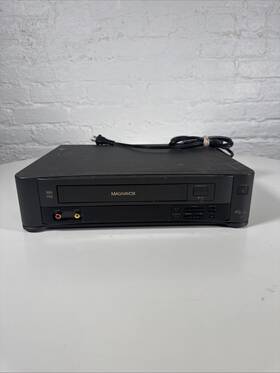 Magnavox Vr9142at01 Vcr Vhs Player Vintage Works But Eats Tapes No Remote