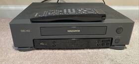 Magnavox Vr9240 Vcr With Remote Tested