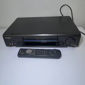 Vr9262 Magnavox Black Vcr Vhs Hq Model # With Remote Read Description Vr9262 Magnavox Black Vcr Vhs Hq Model # With Remote Read Description