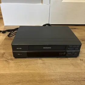 Vr9339 Magnavox Video Cassette Recorder No Remote Untested