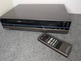 Magnavox Vr9520 Vcr Model At01 Recording With Remote Control Tested/ Works