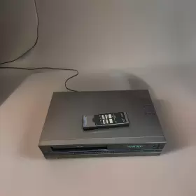 Vr9520at01 Magnavox Vintage Vhs Hq - Remote Included