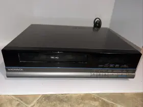 Vr9610at01 Magnavox Vintage 1987 Vhs Hi-fi Vcr. No Remote Unit Only. Works Great Vr9610at01 Magnavox Vintage 1987 Vhs Hi-fi Vcr. No Remote Unit Only. Works Great