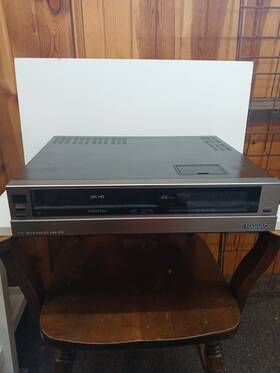 Magnavox Vr9670at01 Vintage Magnovox Video Cassette Recorder Model Vr9670at01-read Description