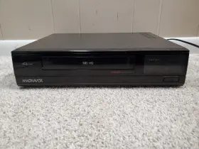 Vr9860at02 Magnavox Vcr Vhs Player For Parts Repair Only