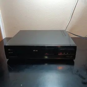 Vr9960at01 Magnavox 4 Head Vcr - Tested And Works