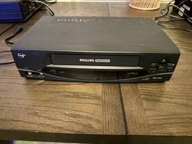 Magnavox Vra231at23 Phillips Vcr Plus 4 Head Model - No Remote Tested Working