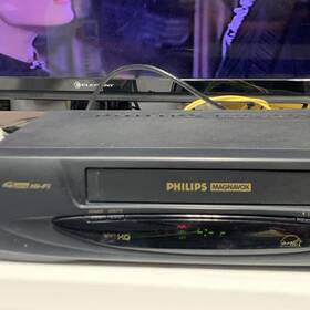 Magnavox Vra611at22 Philips Vcr Vhs Player Recorder 4 Head Tested No Remote