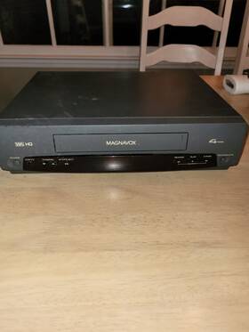 Magnavox Vrs941at02 Vhs Player 4 Head Vcr Video Cassette Recorder Working