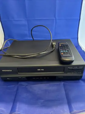 Vrt242at21 Magnavox Vcr Model With Remote Tested Works
