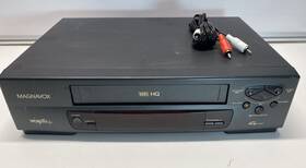 Magnavox Vrt342at01 Vtr342at01 Vtg Vhs 4-head Vcr Plus Video Cassette Recorder No Remote