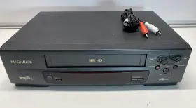 Vtr342at01 Magnavox Vrt342at01 Vtg Vhs 4-head Vcr Plus Video Cassette Recorder No Remote