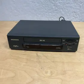 Vrt342at02 Magnavox Vcr - Made In Japan Used Tested And Working No Remote