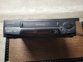 Magnavox Vrt462 4 Head Hi Fi Video Cassette Recorder / Player