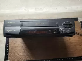 Vrt462 Magnavox 4 Head Hi Fi Video Cassette Recorder / Player