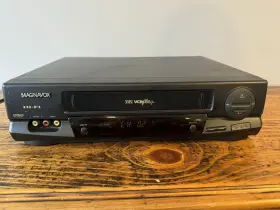 Vrt562 Magnavox Video Cassette Recorder Vhs Vcr Model Tested