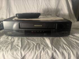 Magnavox Vru242 Vcr Hq 4-head Vhs Player Remote And Manual - Tested