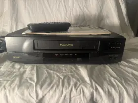 Vru242 Magnavox Vcr Hq 4-head Vhs Player Remote And Manual - Tested