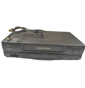 Vru442at01 Magnavox Vintage Vhs Vcr - 4-head Hi-fi Plus Powers On Untested Vru442at01 Magnavox Vintage Vhs Vcr - 4-head Hi-fi Plus Powers On Untested