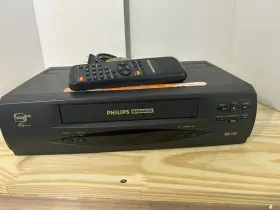 Vrx242at23 Magnavox Philips With Remote