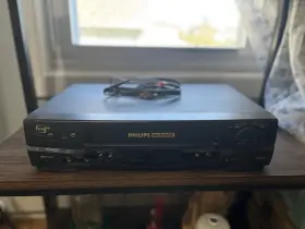 Vrz224 Magnavox Philips At02 Vcr Plus Vhs Hi-fi Stereo No Remote - Tested Video