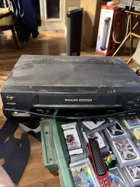 Vrz2424at22 Magnavox Hi-fi 4-head Video Cassette Recorder No Remote