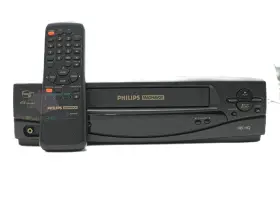 Vrz242at21 Magnavox Philips Vcr 4 Head Plus With Remote And Av Cables