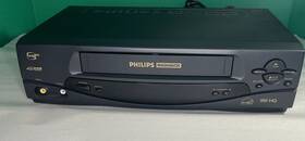 Magnavox Vrz2462at22 Philips Vcr Vhs Player /recorder Model No. Vra431at22 No Remote Tstd