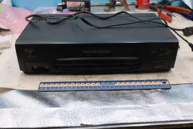 Vrz342at22 Magnavox Philips Vcr Plus Vhs Player/rec. Working No Remote