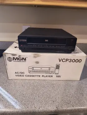 A3lbwlpt990r Mgn New In Box Vcr Vhs Black Video Casette Player No Remote Technology
