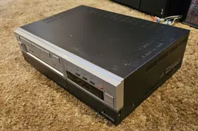 Hs-3173ur Mitsubishi Hs-3181ur Vintage Vcr - 1984
