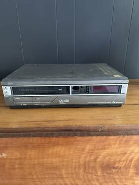 Mitsubishi Hs-3183ur Vhs Vcr Player Recorder 1985 Catv Front Loading Untested