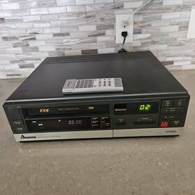 Mitsubishi Hs-33our Rare Vtg 1984 Vhs/vcr With Remote Made In Japan Works Read
