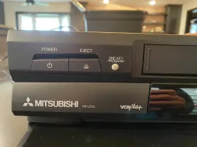 Hs-u250 Mitsubishi Vcr Model - Pre-owned Tested No Remote