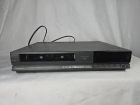 Hs-u31 Mitsubishi Rare Twin Digital Vhs Vcr No Remote Parts Only Hs-u31 Mitsubishi Rare Twin Digital Vhs Vcr No Remote Parts Only