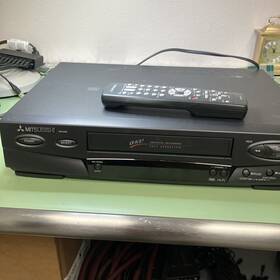 Mitsubishi Hs-u455 Hs-u445 Vhs Vcr Tested Working Good Clean With Remote
