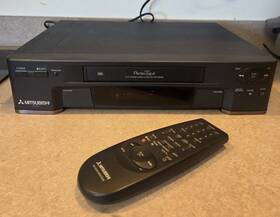Mitsubishi Hs-u512 Vhs Player Without Riginal Remote. Tested/works