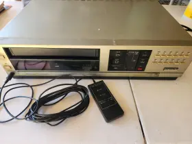 10658 Montgomery Ward Vntg Vhs Player/recorder Model Gen Jsj Untested