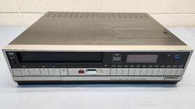Montgomery Ward 10661 Jsj Vhs Vcr Player Recorder No Remote For Parts Or Repair
