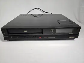 10679 Montgomery Ward Wards Vcr Model #10679... Tested Does Not Work ..no Remote