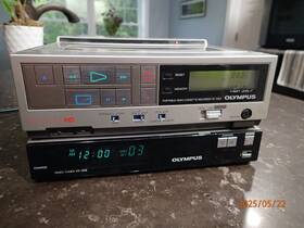 Olympus Vc-106a Portable Video Cassette Recorder And Base Vr-208-u Tuner Adaptor