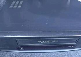 Optimus E70216 Vcr Model 101 4 Head Used Works