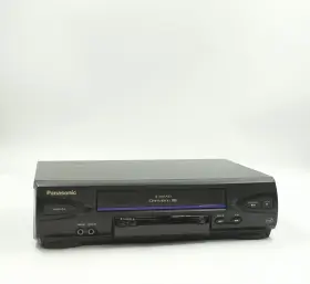 Ppv-v4022 Panasonic 037988971008 Vcr Blueline 4 Head Omnivision Vhs Player - Working