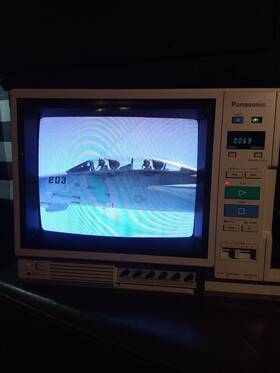 Panasonic Ag-500 Excellent Portable Monitor/vhs Player Case And Manual